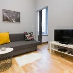 Perfect Place To In Center *
