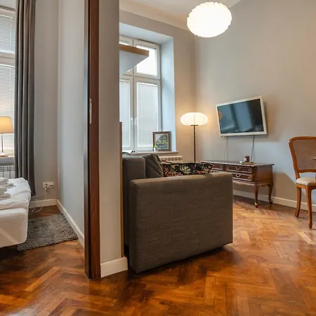 Daire Perfect Place To In Center *