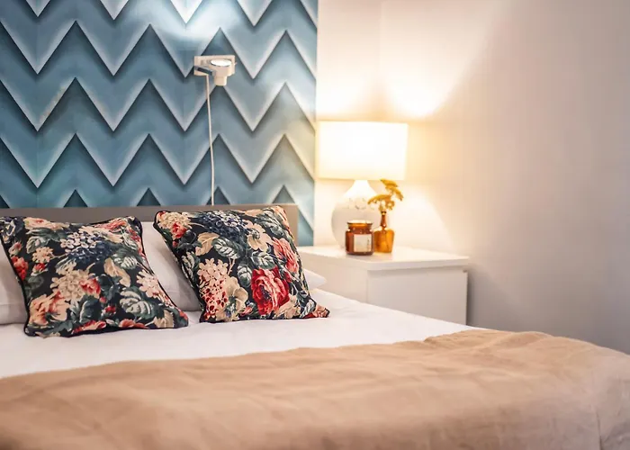 Perfect Place To In Center *