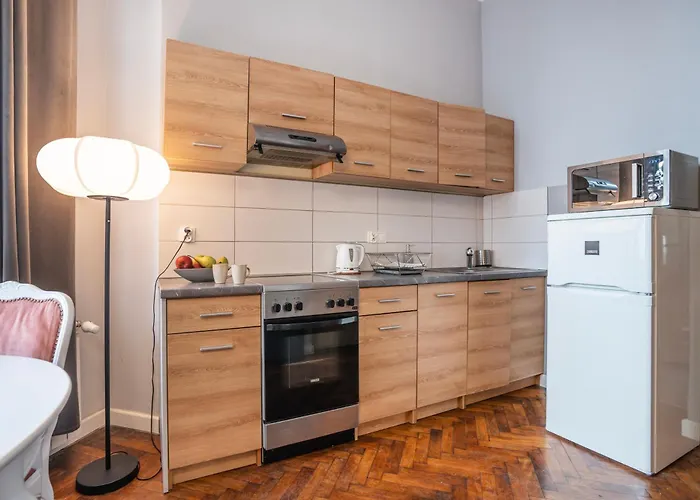 Perfect Place To In Center Apartment *