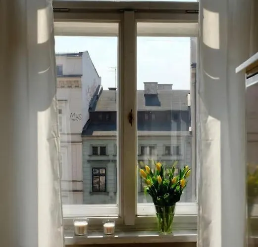 Perfect Place To In Center Apartment *